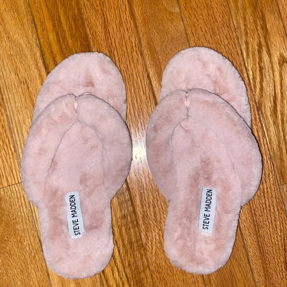Steve madden slippers
